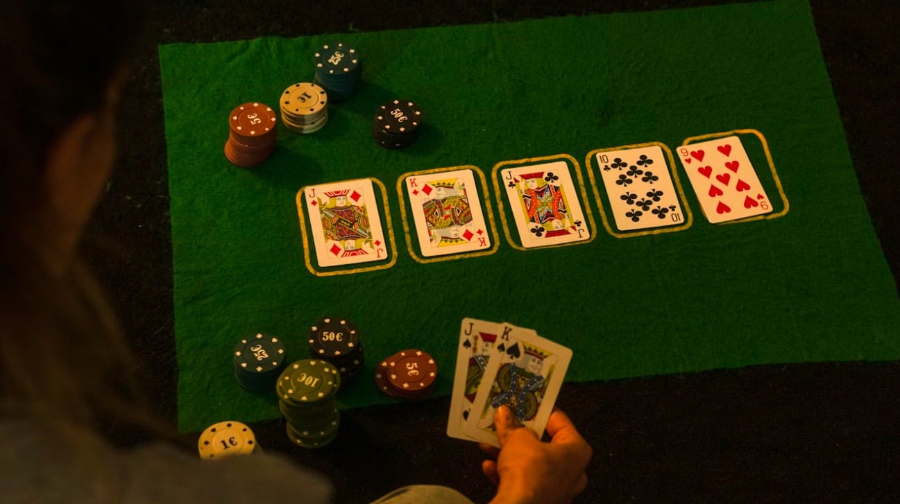 Free Poker Tournament Burnaby | Admiral Pub & Grill